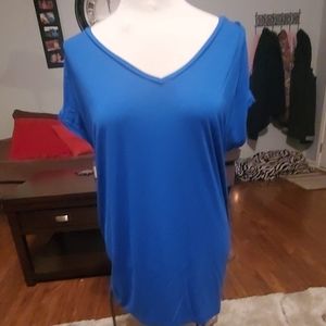COPY - Piko short sleeve v neck shirt